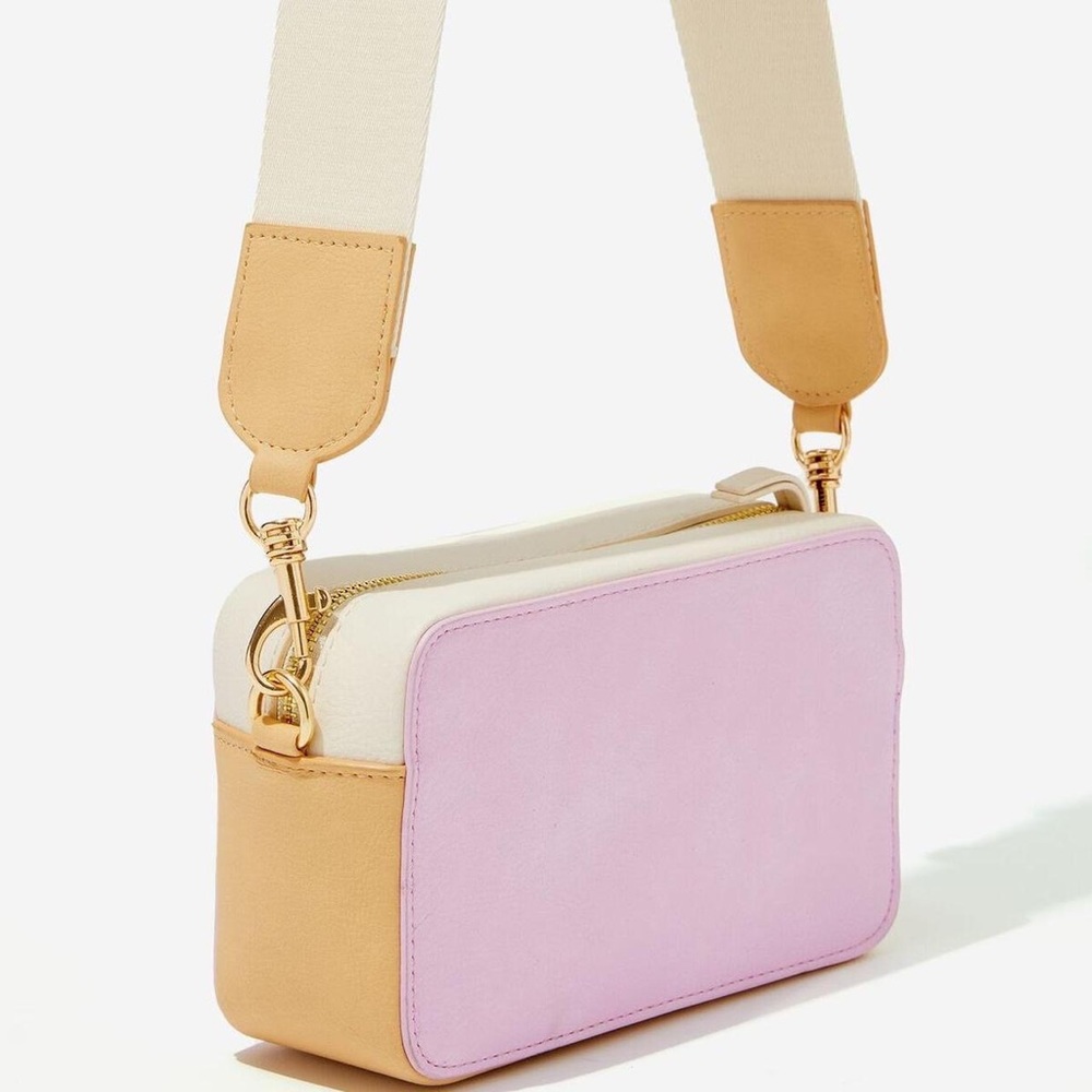 Gigi Camera Cross Body Bag in Color Latte and Pale l
Lavender